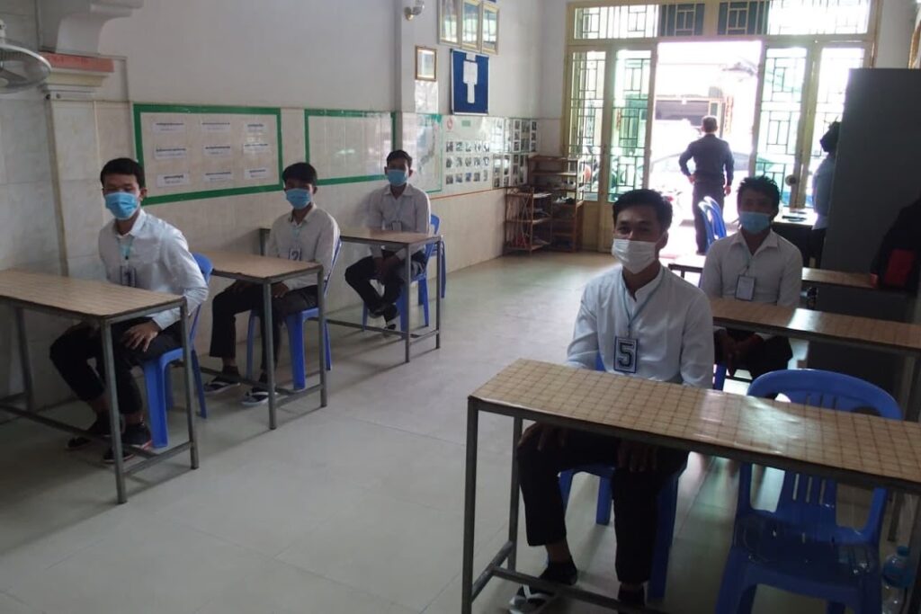 カンボジアの技能実習生5名とリモート面接